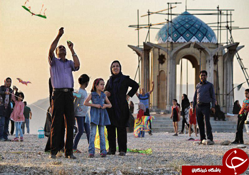 جشنواره بادبادک ها و پرواز پاراگلایدرها در نورآباد ممسنی+ تصاویر