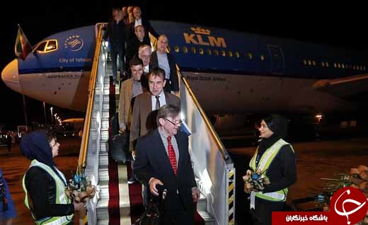 عکس/ آغاز پروازهای قدیمی&zwnj;ترین ایرلاین دنیا به ایران / پوشش کادر پروازی KLM در کشور