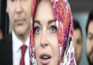 محجبه شدن بازیگر آمریکایی و دفاع وی از اردوغان+ تصاوير