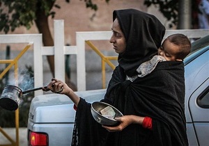 گدایی با پژو ۴۰۵ به بهانه نداشتن بنزین