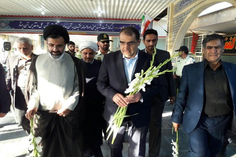 ادای احترام وزیر بهداشت به مقام والای شهدای ساوه + تصویر ادای احترام وزیر بهداشت به مقام والای شهدای ساوه + تصویر