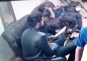 از واکنش شدید شهروندان در لحظه وقوع زلزله زرند تا انفجار مزدا وانت در جایگاه سی ان جی + فیلم و تصاویر