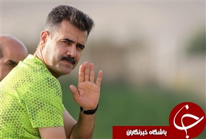 پورموسوی: تیم ها دور بازیکنان استقلال خوزستان خط قرمز بکشند