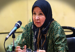 توران میرهادی با کودکان نوآورانه کار می‌کرد