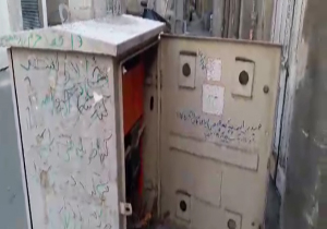 خطر برق&zwnj;گرفتگی در کمین کودکان + فیلم