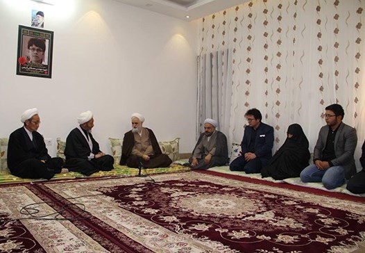 روایت محمدیان از دیدار با خانواده دانشجوی شهید فاطمیون+ تصاویر