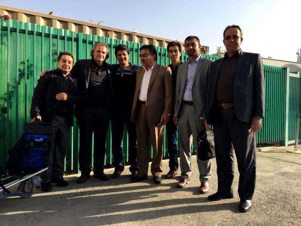 عکس یادگاری  شگرت هنگام خروج از افغانستان