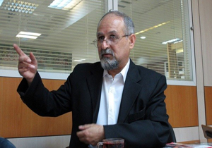 مرحومه توران میرهادی الگوساز و نظریه پرداز ادبیات کودک بود
