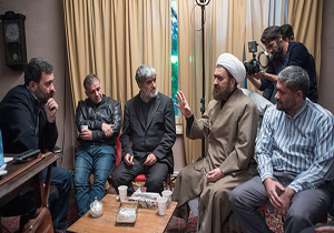 احساس علی مطهری درباره بازیگر نقش پدرش در «معمای شاه»