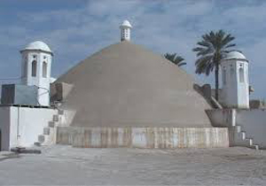 نصب تابلوهای آثار تاریخی در لارستان