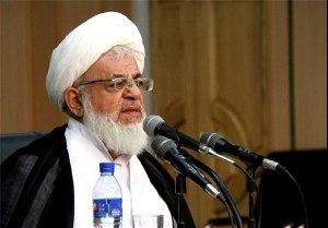 تاکیدامام جمعه یزد برسرعت خدمات رسانی بانک هابه مردم