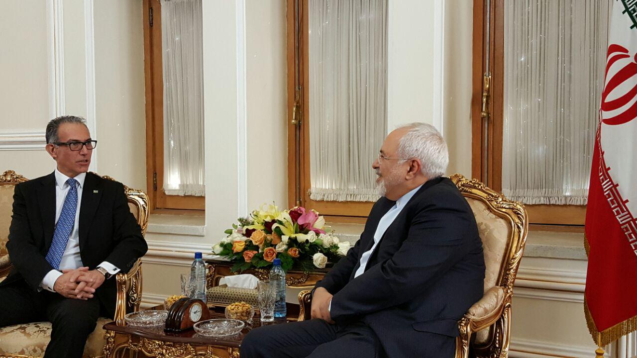 دیدار خداحافظی سفیر بنین در تهران با ظریف