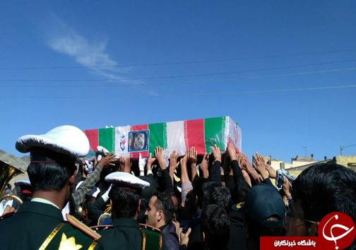 وداع همسنگران رسانه ای با پیکر شهید خبرنگار مدافع حرم + تصاویر