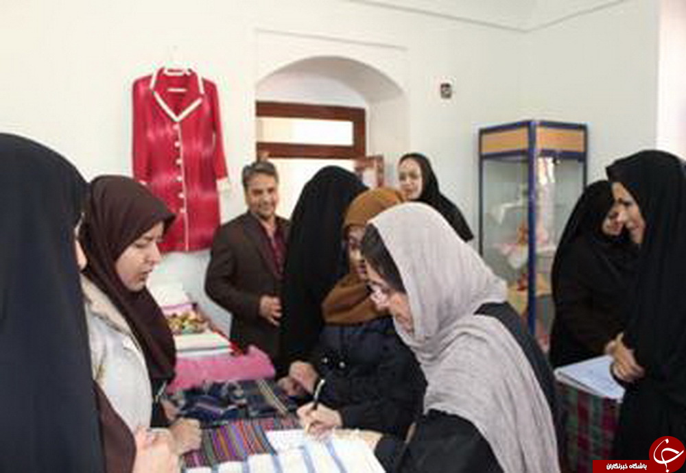 بازدید صادر کننده نمونه نساجی کشور،از  نساجی سنتی بیرجند