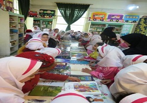 نواخته شدن زنگ کتاب در مدارس آبیک