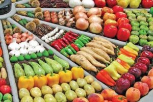 نرخ میوه و تره بار در بازار بیرجند/26 آبان ماه