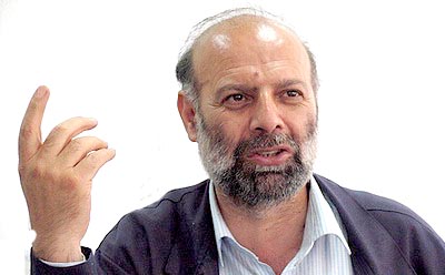 کارگران از حکومت کردن باز مانده اند/ منشا بسیاری از پرونده های فساد، بی انضباطی مالی است