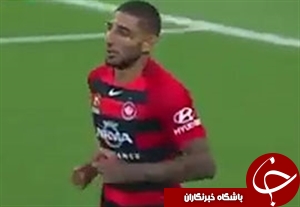 وقتی مهاجم و هواداران با هم ضایع می شوند + فیلم