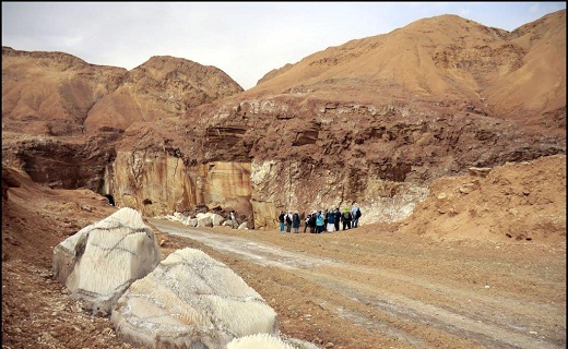 آشنایی با غار نمکی گرمسار + تصاویر