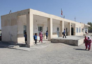 آغاز بازسازی مدرسه قدیمی رودان با کمک یک نیکوکار