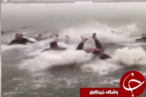 باران شدید در شهر سویل و شنای بازیکنان بتیس در زمین فوتبال! + فوتبال