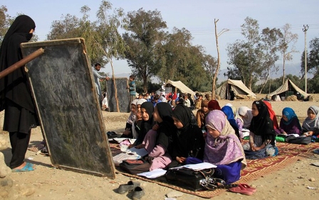 کمک به آموزش کودکان همانند حج کردن است