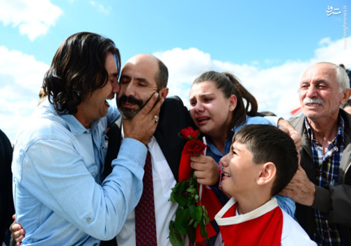 عکس/ آزادی گروگان تُرک&zwnj;تبار از چنگال داعش