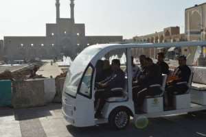 نخستین خودرو برقی درشهر دوچرخه ها