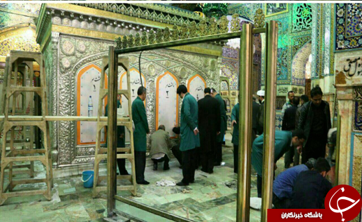 بسته شدن روضه منوره حرم مطهر رضوی به دلیل جابجایی شیشه حایل آن