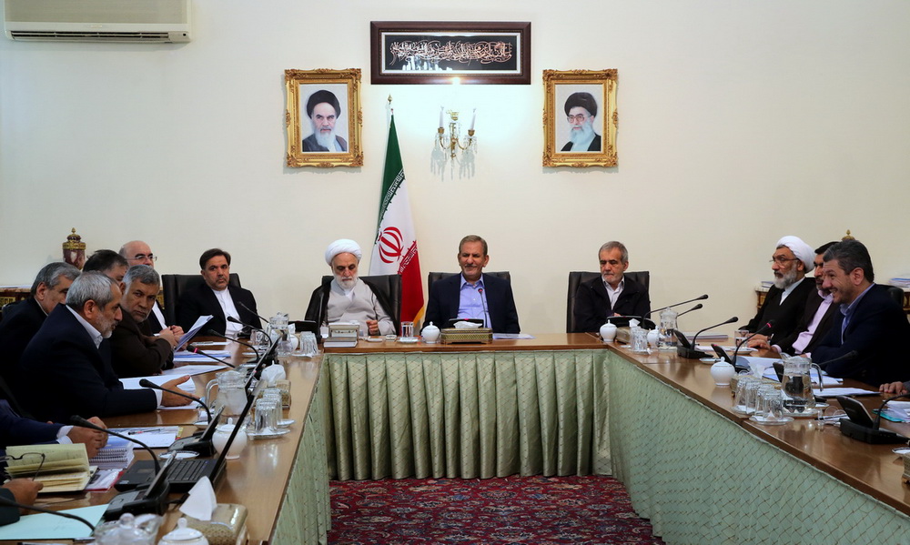 هیچ خطری همانند فساد نظام جمهوری اسلامی ایران را تهدید نمی&zwnj;کند/ همه دستگاه&zwnj;های مسئولان باید در مبارزه با فساد صادق باشند