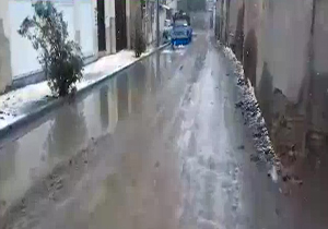 کوچه گل&zwnj;آلود درشهر اردبیل + فیلم