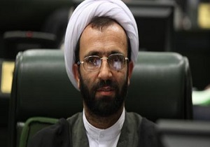 حضور دانش آشتیانی در کمیسیون آموزش/ سوال جمعی از نمایندگان درباره فعالیت های وی در سال 88