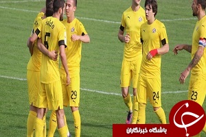 علی کریمی سرانجام برای دیناموزاگرب بازی کرد
