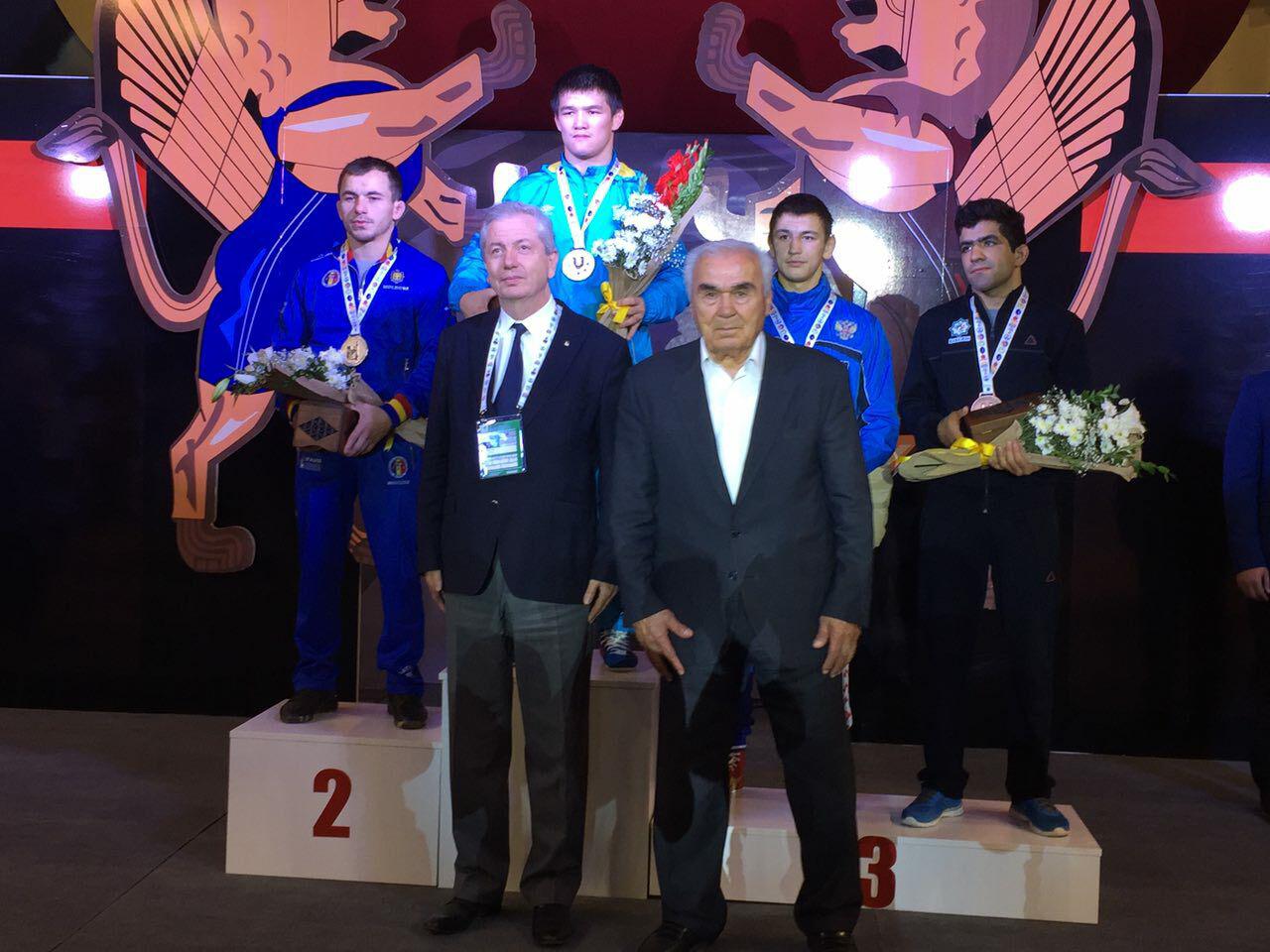 سه طلا و یک برنز حاصل تلاش تیم کشتی دانشجویان