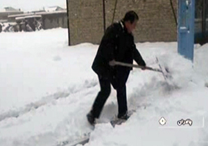 بارش برف سنگين پاييزی در آذربايجان غربی + فیلم