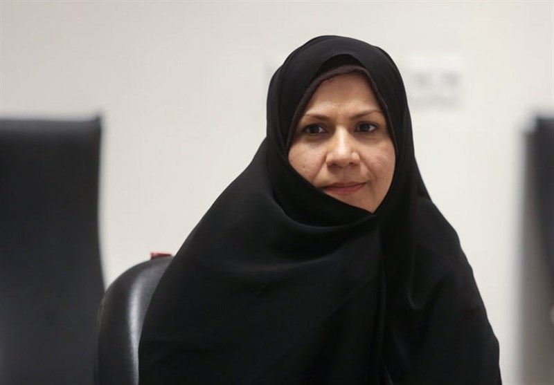 دولت امکانات را بین آحاد جامعه عادلانه توزیع کند