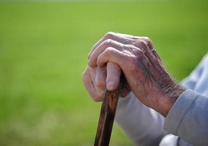 کلینیک‌های خدمات پرستاری در خدمت سالمندان قرار می‌گیرند