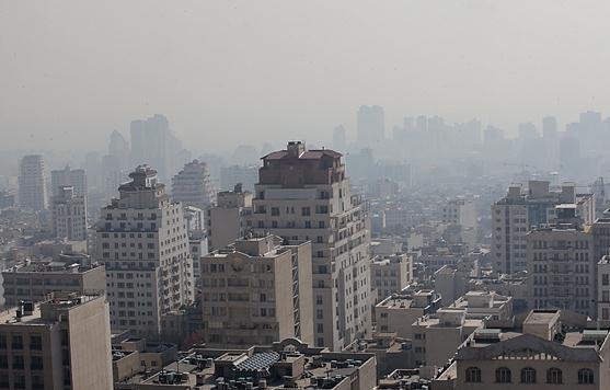 آلاینده&zwnj;های هوا تهران را رها نمی&zwnj;کنند/ وقتی پایتخت&zwnj;نشینان خط پایان مرگ را دور می&zwnj;زنند
