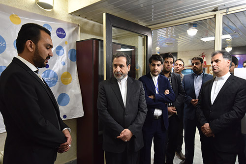 بازدید دکتر عراقچی از دبیرخانه رویدادهای بین&zwnj;المللی شهرداری مشهد