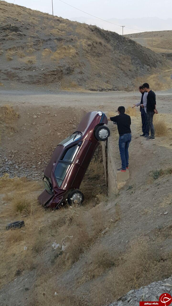 تلفن همراه، پژو 405 را واژگون کرد + تصاویر