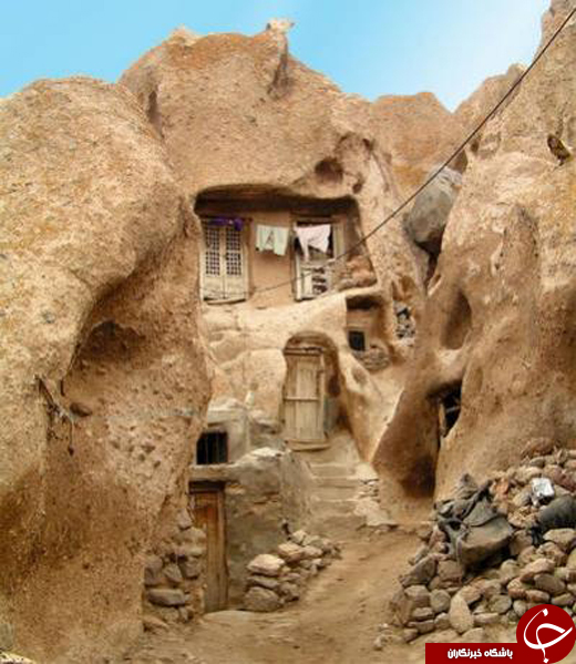 اسکان در روستای ساخته تخیلات خود در نزدیکی تبریز/معماری عجیب در ساخت خانه یکی از روستاهای ایران