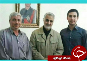 سردار سلیمانی در منزل اولین شهید مدافع حرم ارتش+عکس