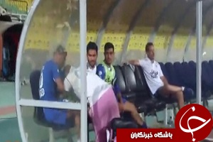 درگیری توپ جمع کن اهواز با بازیکنان استقلال + فیلم