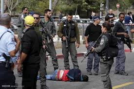 درگیری شدید جوانان فلسطینی با نظامیان رژیم صهیونیستی در کرانه باختری