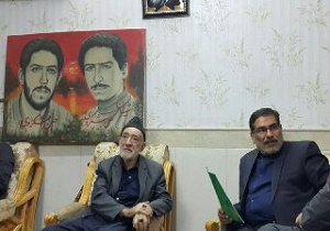 دیدار دبیرشورای عالی امنیت ملی با خانواده شهیدان شکروی و شهید صادقی