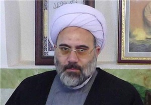 ترویج افکار قارونی از اهداف شوم دشمنان است