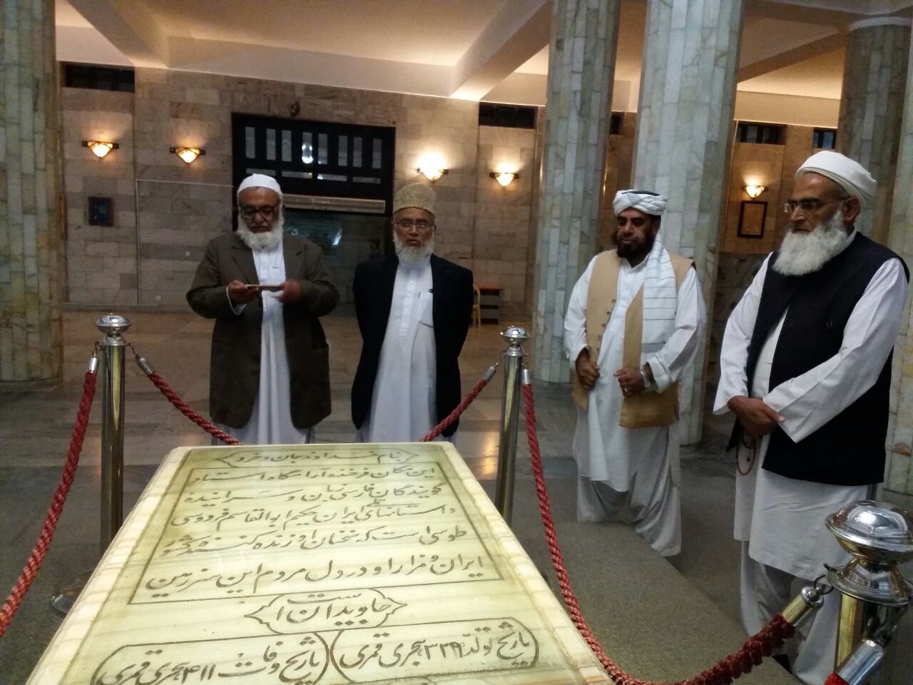 بازدید امامان جماعت و جمعه شهر کویته پاکستان از آرامگاه فردوسی