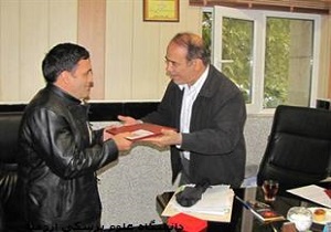 تجلیل از قهرمان ووشوی جهان توسط مدیر شبکه بهداشت خوی