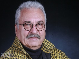 ایرج راد خود را به پای خانه تئاتر پیر کرد