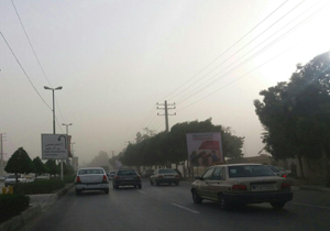 وزش باد شدید و  کاهش دید افقی در بندرعباس+عکس